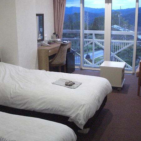 Akakura Yours Inn Myoko Exterior photo
